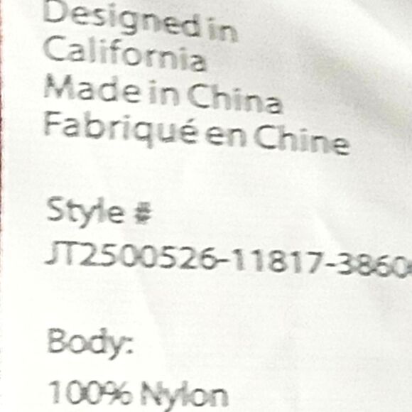 FABLETICS PLUS SIZE DEEP PLUM Essential Cropped Hooded Puffer Jacket  3X - Picture 12 of 16